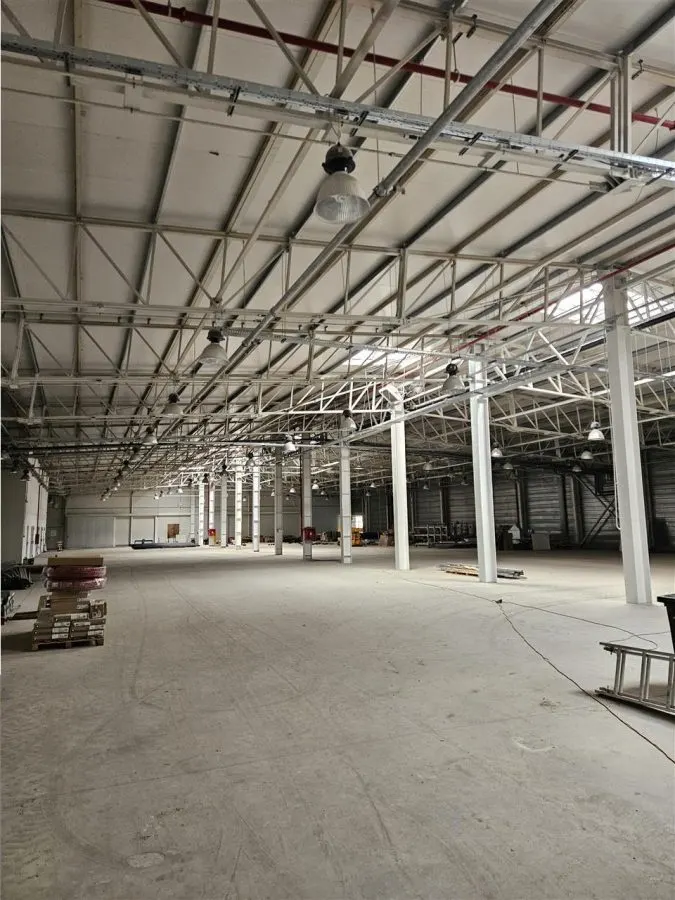 Spatiu Industrial - 2700 mp - Productie - Depozitare - Office - foto 3