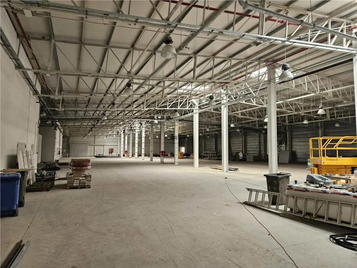 Spatiu Industrial - 2700 mp - Productie - Depozitare - Office - foto 4