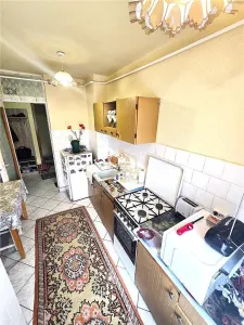 Video | Apartament cu 3 camere decomandate | Micro 17 | Strada Brasov - foto 4