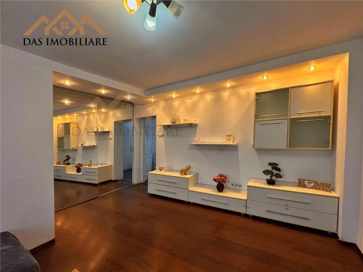 Ultracentral, apartament 2 camere semidecomandat, etaj intermediar - foto 1