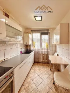 Ultracentral, apartament 2 camere semidecomandat, etaj intermediar - foto 2
