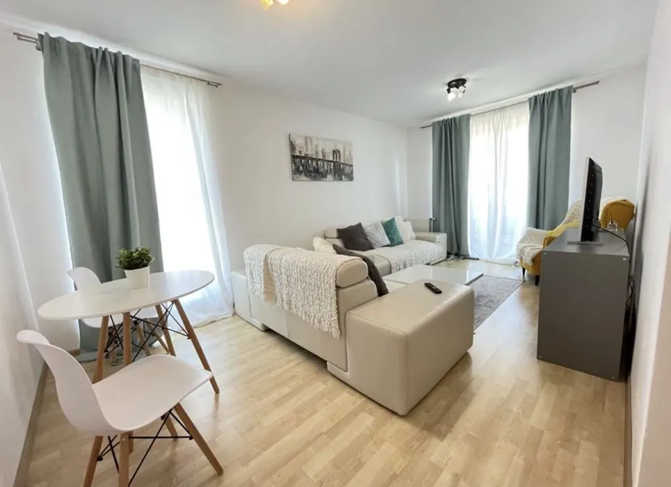 Apartament 2 camere, mobilat, boxa, loc parcare, Tractorul, Brasov - foto 1