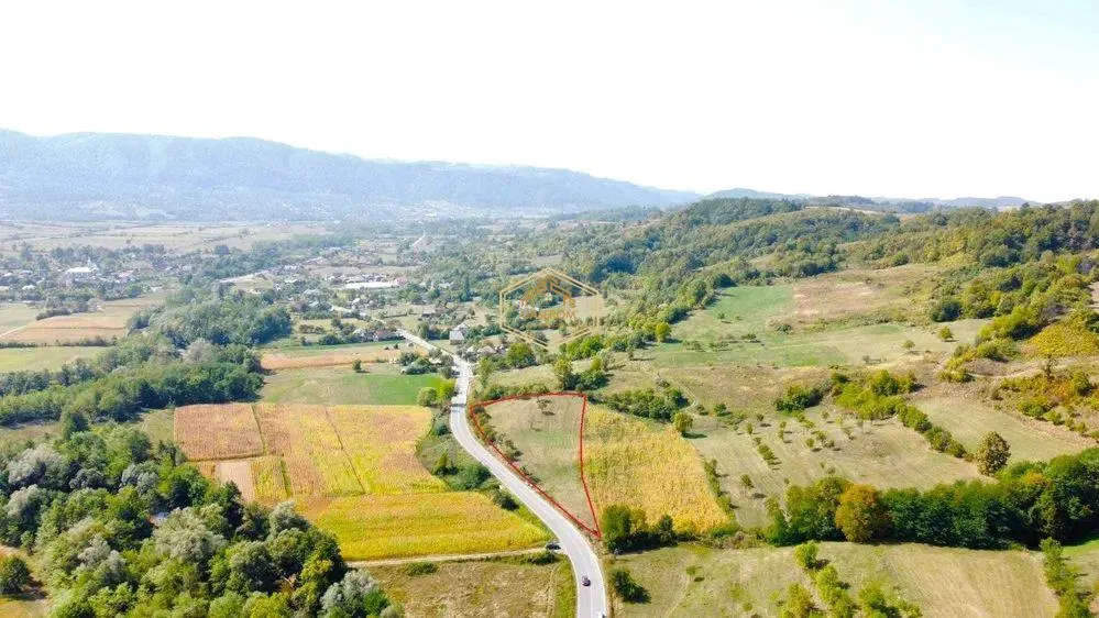 DE INCHIRIAT | Teren 5.200 mp | Acces din strada Principala (DJ 182C) | Diverse servicii - foto 4
