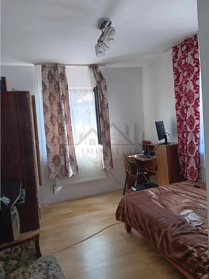 Ocazie Vila P+E 193mp doua bai doua bucatarii doua living 6 dormitoare Lunca Cetatuii - foto 12