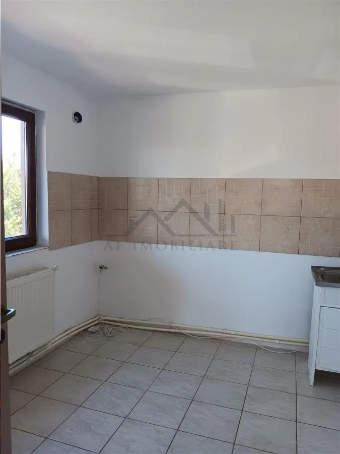 Ocazie Vila P+E 193mp doua bai doua bucatarii doua living 6 dormitoare Lunca Cetatuii - foto 16