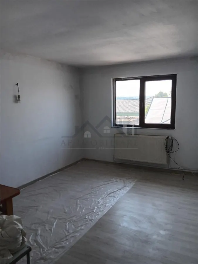 Ocazie Vila P+E 193mp doua bai doua bucatarii doua living 6 dormitoare Lunca Cetatuii - foto 18