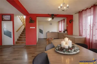 Rezidenta in arie apreciabila, mobilata, echipata, curte proprie, Rasnov - foto 8