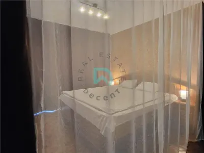 Ultracentral, ideal Airbnb-Booking, Priveliste superba , locatie unica - foto 4