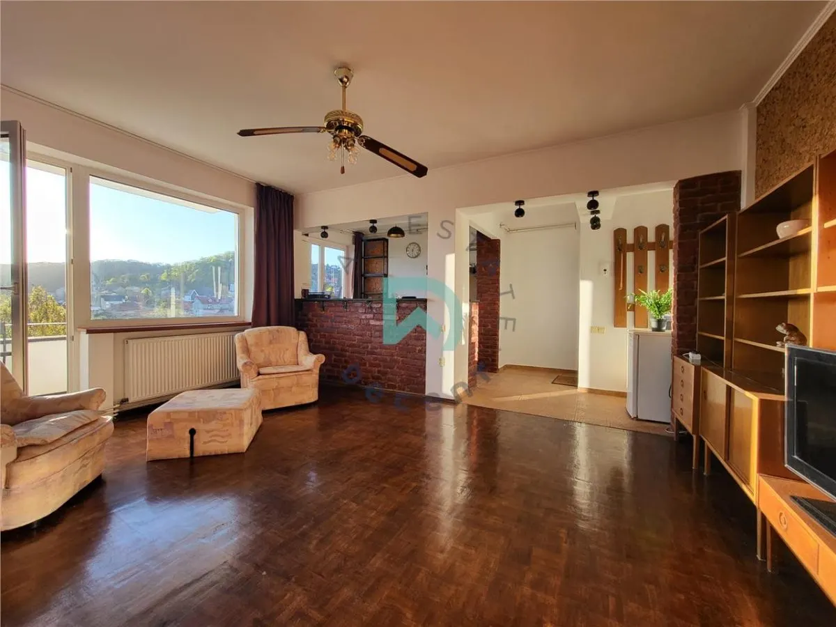 Ultracentral, ideal Airbnb-Booking, Priveliste superba , locatie unica - foto 7