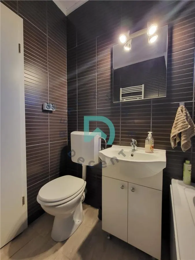 Ultracentral, ideal Airbnb-Booking, Priveliste superba , locatie unica - foto 9