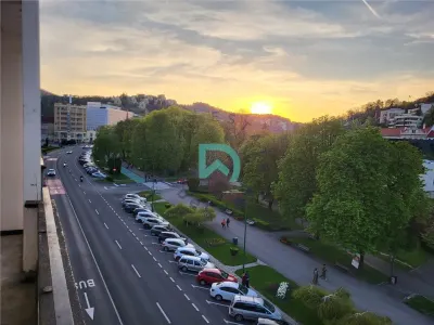 Ultracentral, ideal Airbnb-Booking, Priveliste superba , locatie unica - foto 10