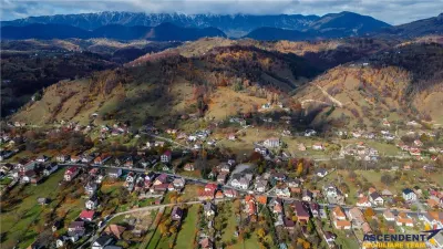 FILM! Constructie rustica tip Casa Verde, cu parau si panorama impresionanta, Moeciu de Jos, 900 mp teren - foto 6