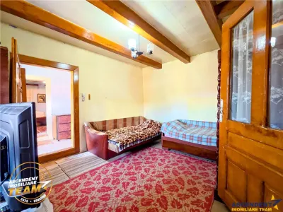 Casa traditionala din lemn, cu sura din piatra, Arcus, Covasna. - foto 20