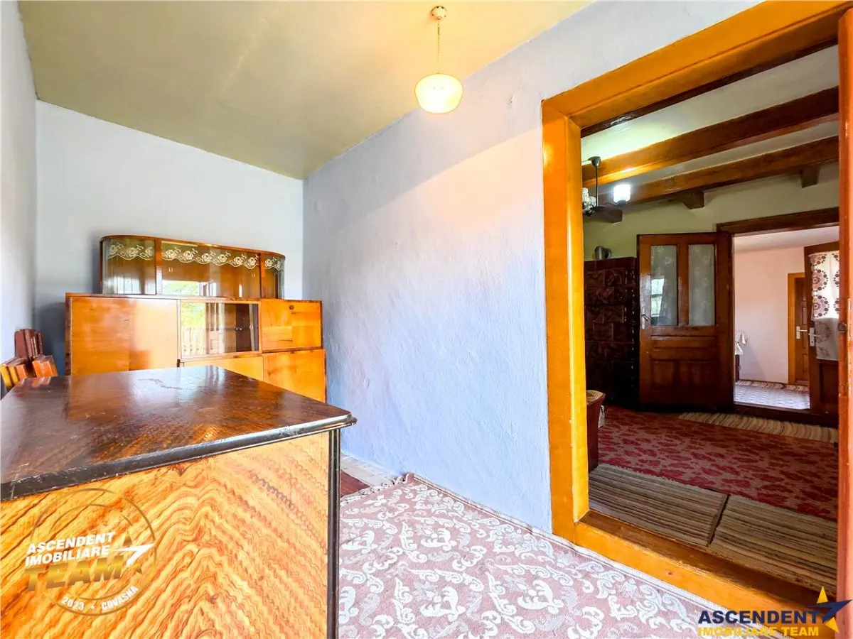 Casa traditionala din lemn, cu sura din piatra, Arcus, Covasna. - foto 6