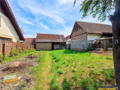 Casa traditionala din lemn, cu sura din piatra, Arcus, Covasna. - foto 7