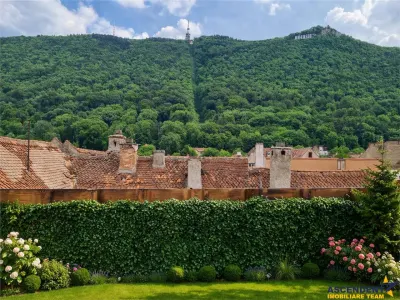 Proprietate cu terase, in ambientul Centrului Istoric .- . Piata Sfatului, Brasov, - foto 1
