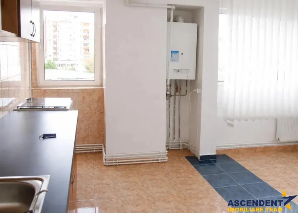 Decomandat pe 66mp, Grivitei, Brasov - foto 2