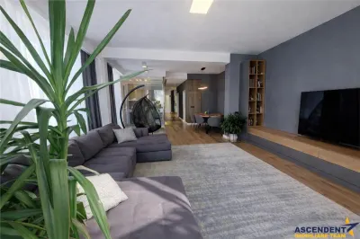 Eleganta la inaltime, Penthouse cu design unic, terasa de 40 mp si view panoramic - foto 12