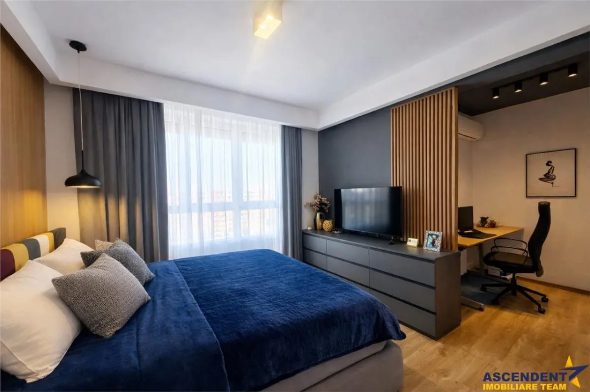 Eleganta la inaltime, Penthouse cu design unic, terasa de 40 mp si view panoramic - foto 13