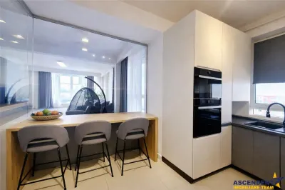 Eleganta la inaltime, Penthouse cu design unic, terasa de 40 mp si view panoramic - foto 15