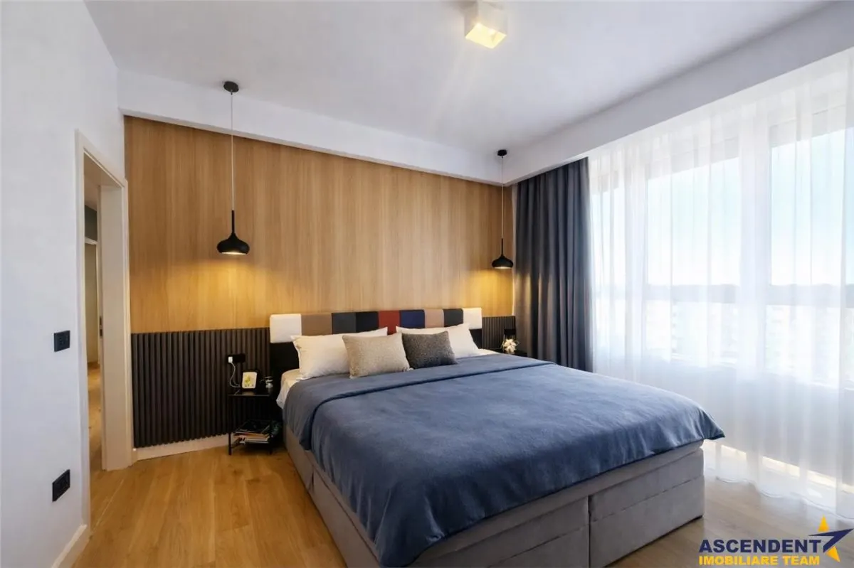 Eleganta la inaltime, Penthouse cu design unic, terasa de 40 mp si view panoramic - foto 4
