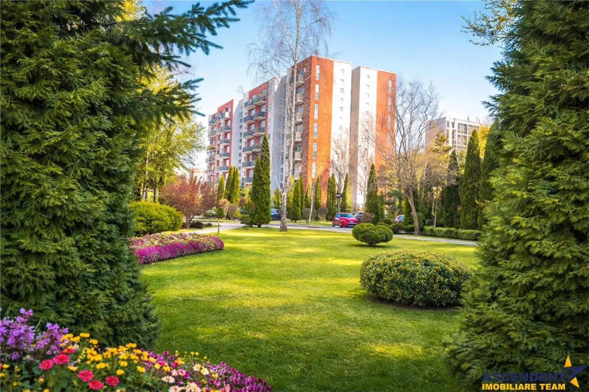 Eleganta la inaltime, Penthouse cu design unic, terasa de 40 mp si view panoramic - foto 5
