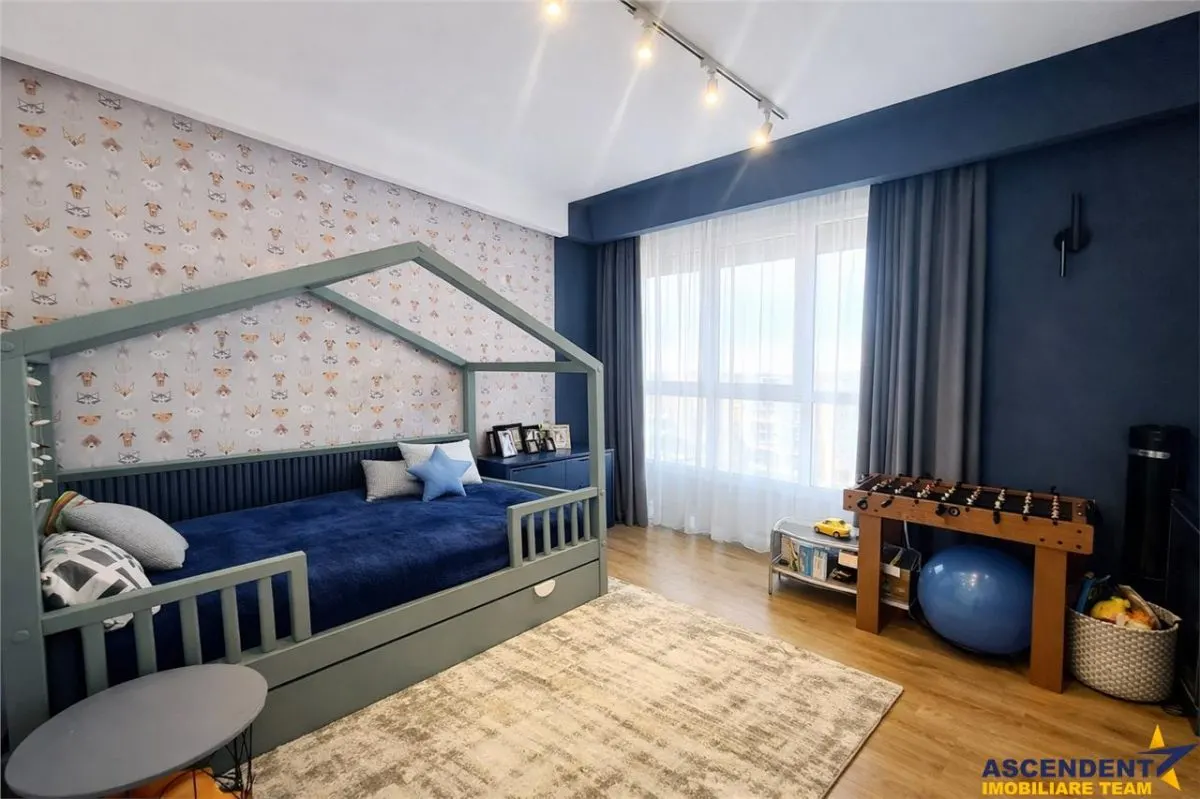 Eleganta la inaltime, Penthouse cu design unic, terasa de 40 mp si view panoramic - foto 7