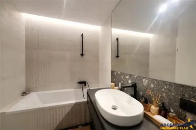 Eleganta la inaltime, Penthouse cu design unic, terasa de 40 mp si view panoramic - foto 10