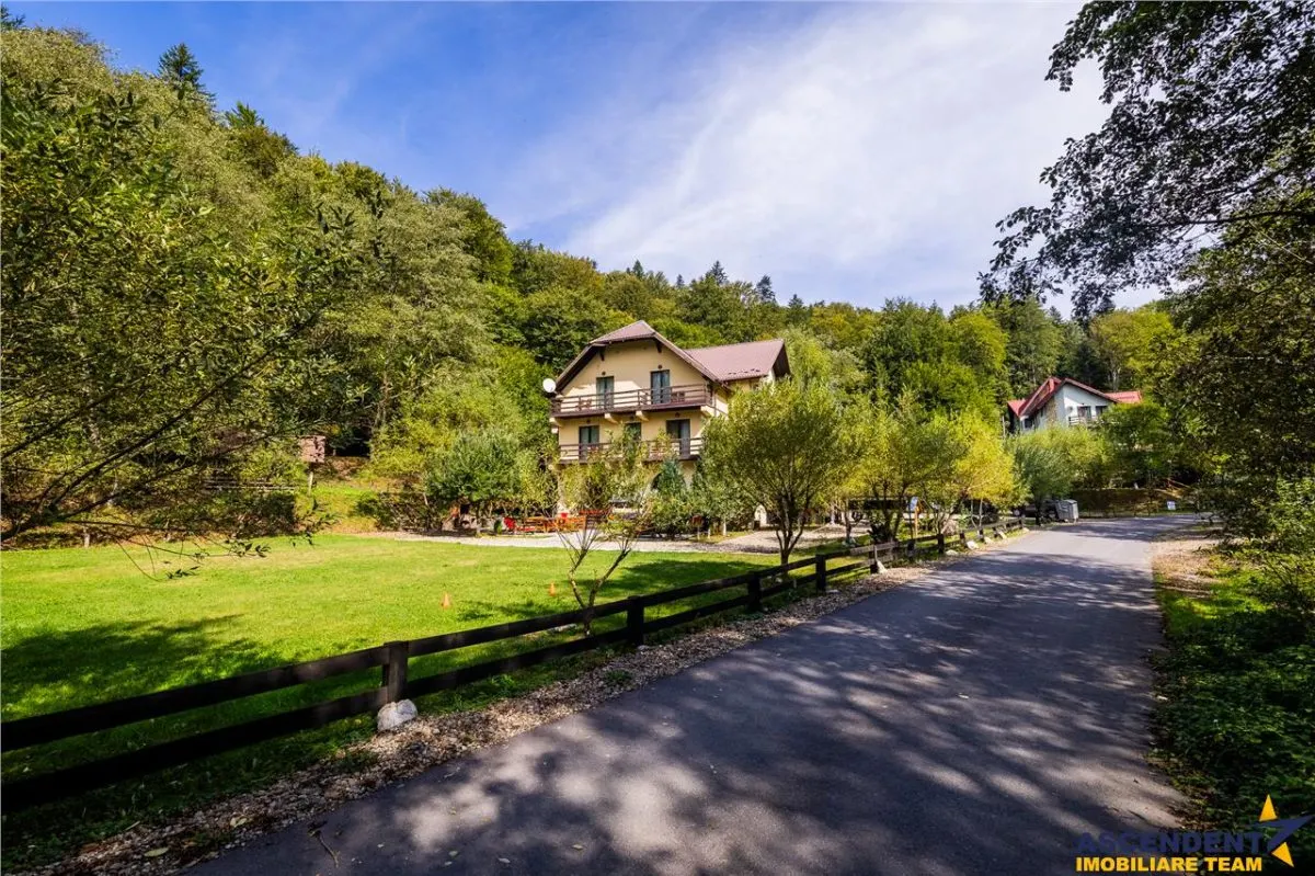 FILM! Complex turistic apreciabil, pe 2.000 mp teren in Cheile Rasnoavei, Brasov - foto 10