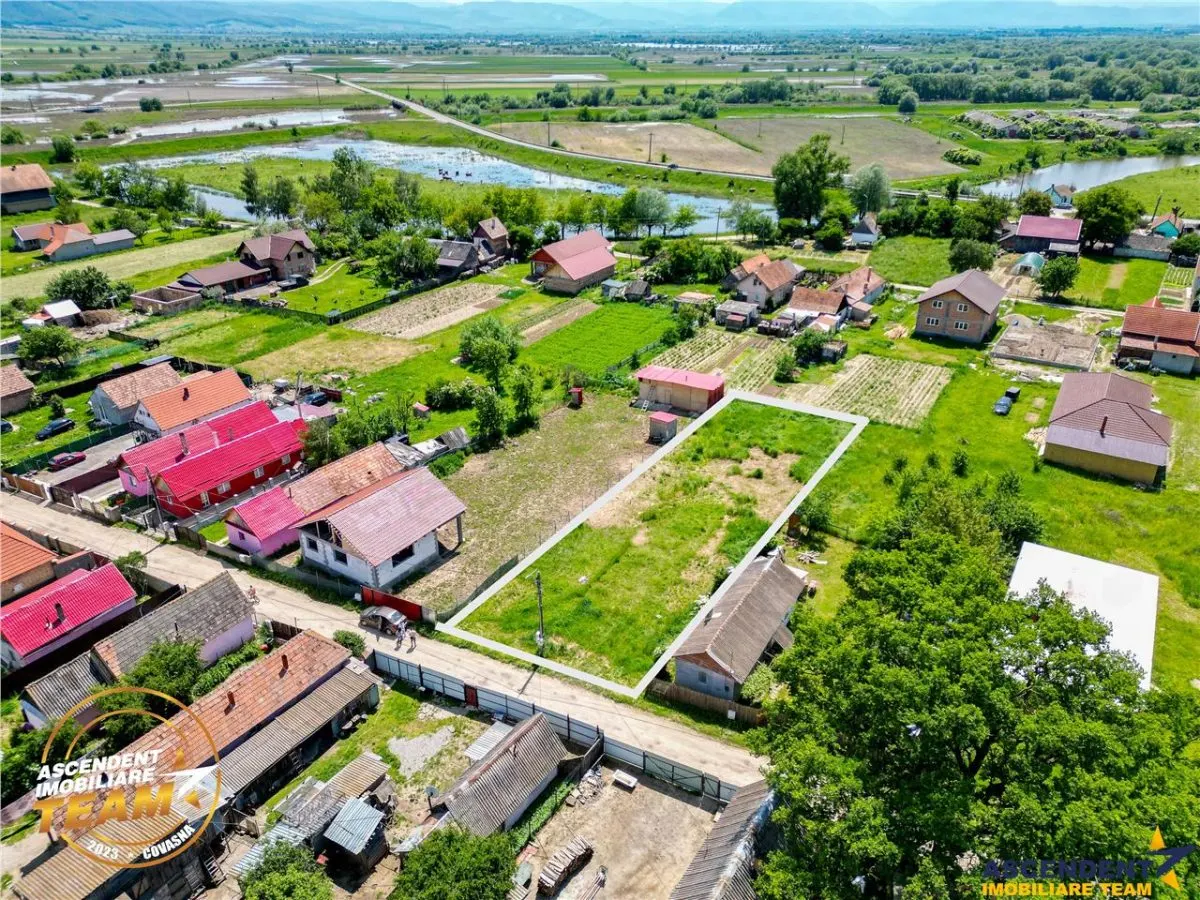 Oportunitate pe 1.100 mp intravilan, pregatit,Ozun,10 min de Sfantu Gheorghe,Covasna - foto 4