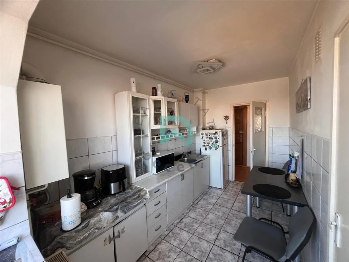 Apartament 3 camere, Astra, intermediar, Brasov - foto 1