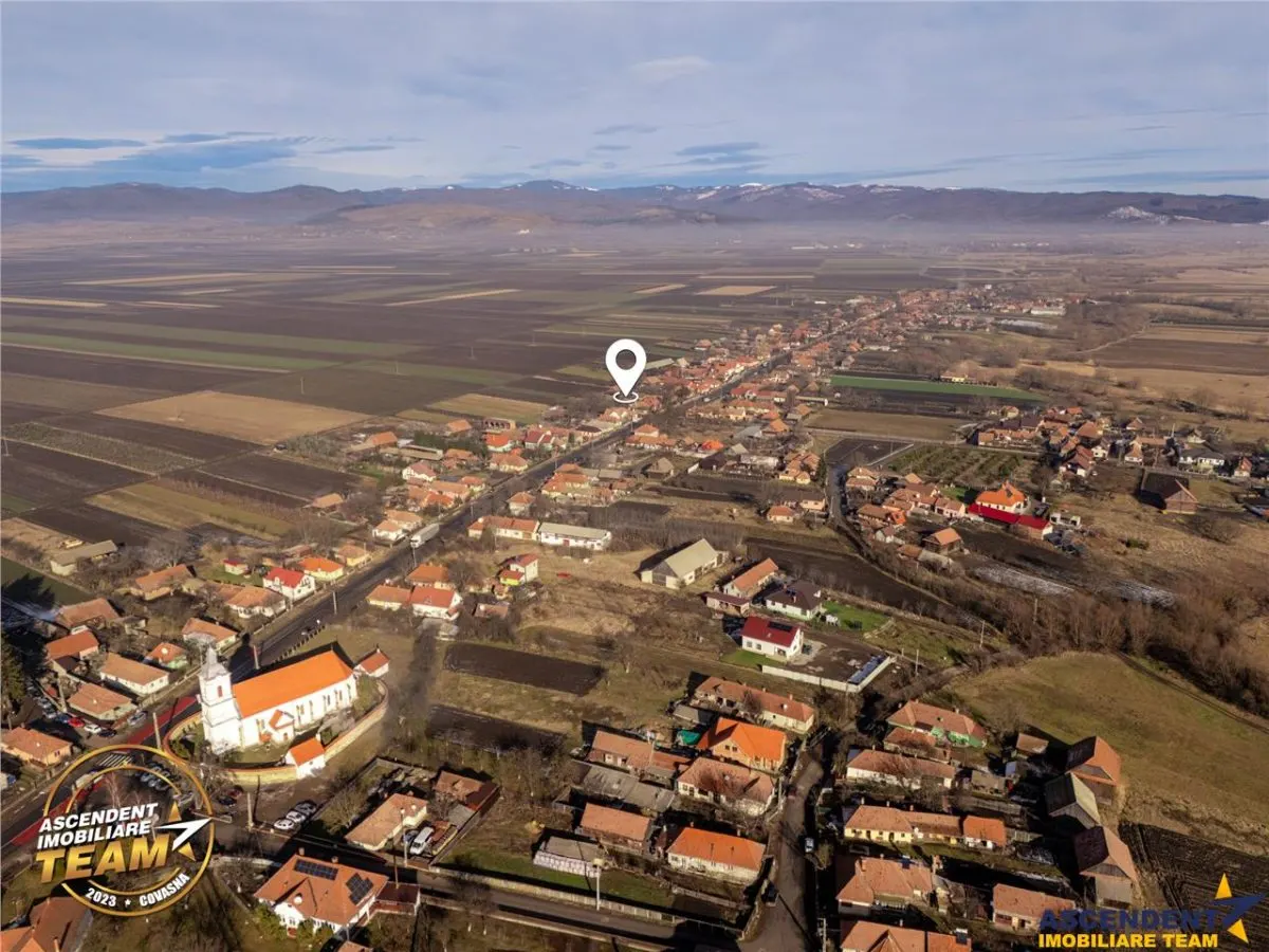 3D&FILM! Casa cu 3 camere,1.800mp teren, facilitati apreciabile, langa Targu Secuiesc - foto 2