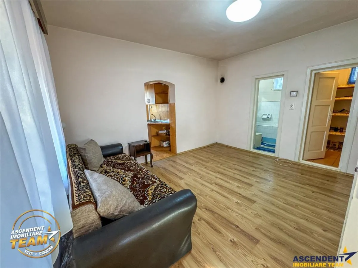 3D&FILM! Casa cu 3 camere,1.800mp teren, facilitati apreciabile, langa Targu Secuiesc - foto 3
