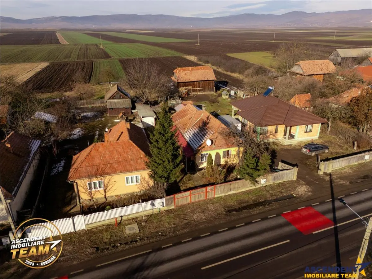 3D&FILM! Casa cu 3 camere,1.800mp teren, facilitati apreciabile, langa Targu Secuiesc - foto 4