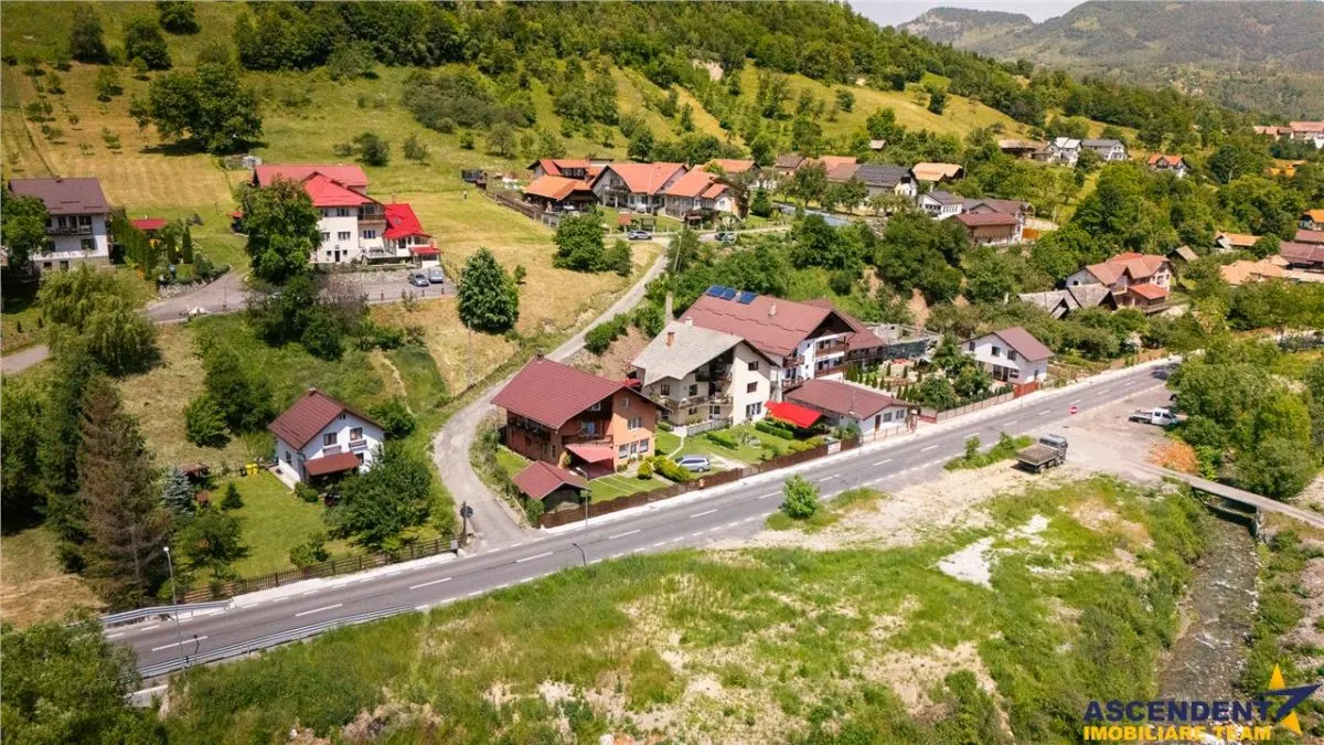 Tur 3D! Pensiune in areal pretios, Moieciu, Bran, Brasov - foto 1