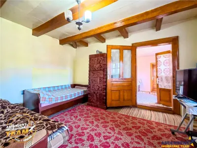 REZERVAT ! Asezare munteneasca: casa din bustean si sura zidita, Arcus, Covasna - foto 2