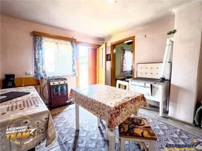 REZERVAT ! Asezare munteneasca: casa din bustean si sura zidita, Arcus, Covasna - foto 4