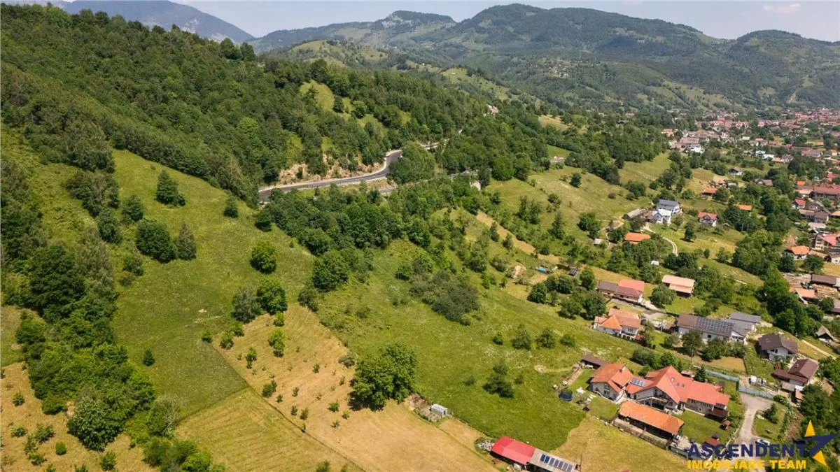 Deschidere spre crestele alpine+ documentatie turistica,4.400 mp de inspiratie naturala - foto 21