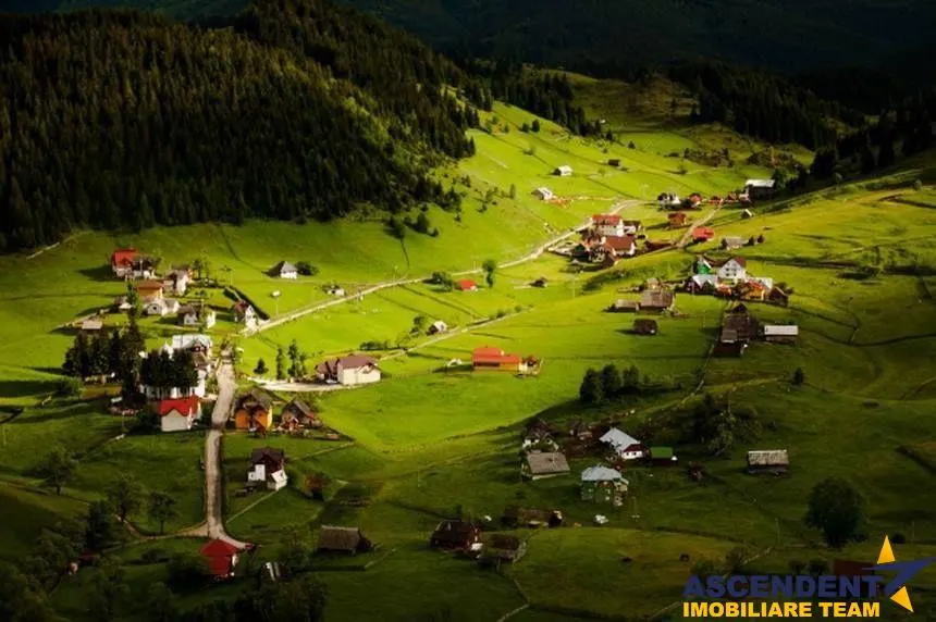 Locatie cu patru anotimpuri intr- o zi, incadrata de 2.350 teren, Bran - Fundata, Brasov - foto 9