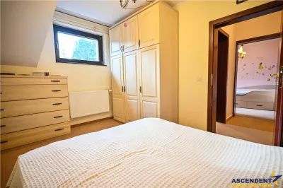 Film! Resedinta eleganta, accesorizata, in frumoasa statiune Poiana Brasov. - foto 17