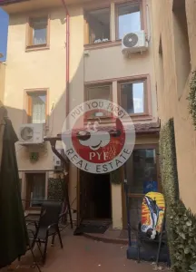Piata Gemeni | 2 Vile | Curte Proprie | 7 camere | Ideal Booking | B10920 - Bucuresti