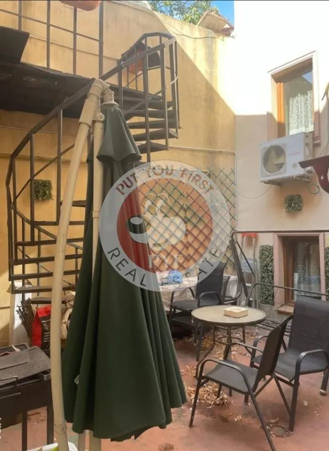 Piata Gemeni | 2 Vile | Curte Proprie | 7 camere | Ideal Booking | B10920 - foto 2