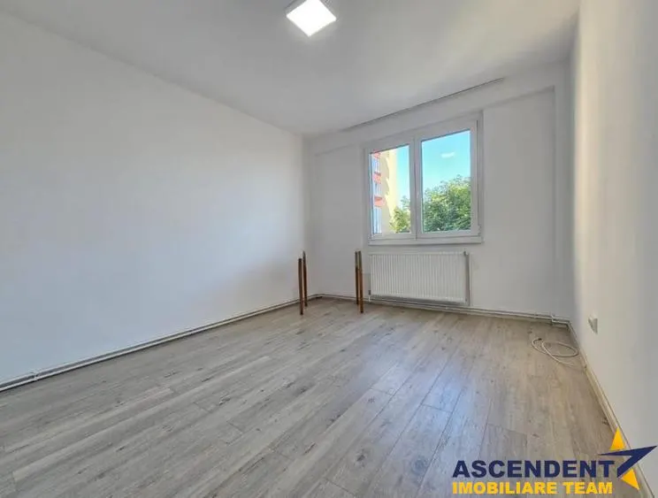 Pet friendly! Apartament 3 camere, recent renovat, mobilat partial, Grivitei, Brasov - foto 2