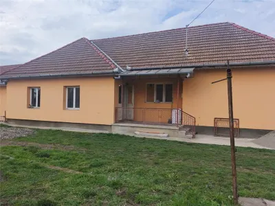 Casa Renovata Curte Individuala Teren 650 mp - foto 1