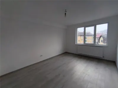 Apartament 2 Camere Et 2 Semicentral Renovat - foto 2