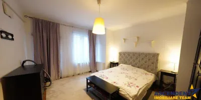 Casa Centrul Istoric - foto 1
