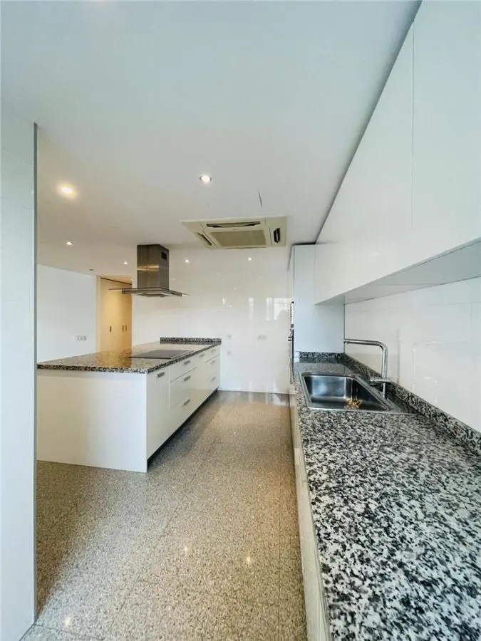 INCHIRIERE APARTAMENT 4 CAMERE DOUA LOCURI PARCARE ZONA KISELEFF SECTOR 1 - foto 5