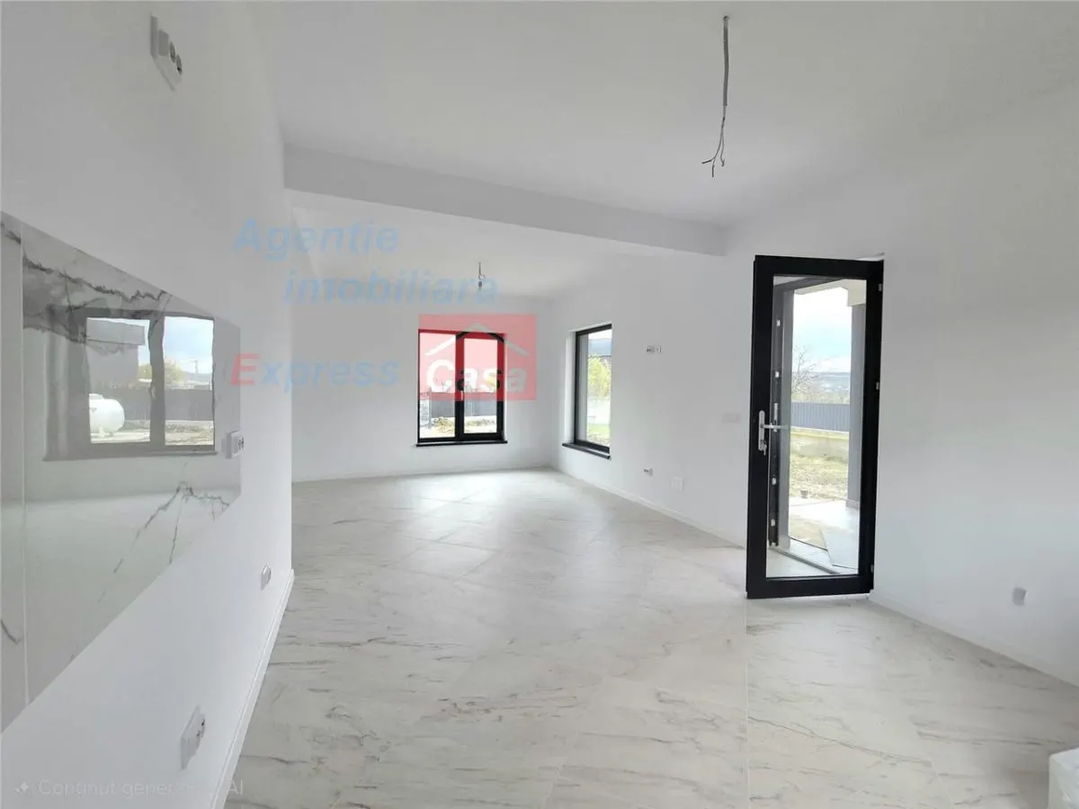 Finalizata si intabulata! Casa tip vila + 620 mp teren, iesire din Letcani. - foto 7