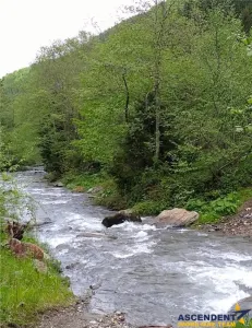 Intr o pozitionare cu apa curgatoare si incantare montana, Dejani, Fagaras - foto 2