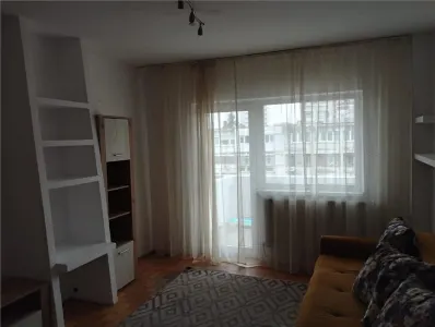 2 camere centru - Bacau